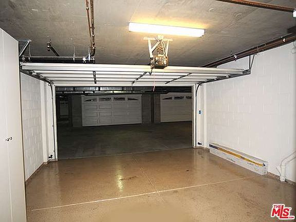4th image of 12645 Oxnard St Unit 8
