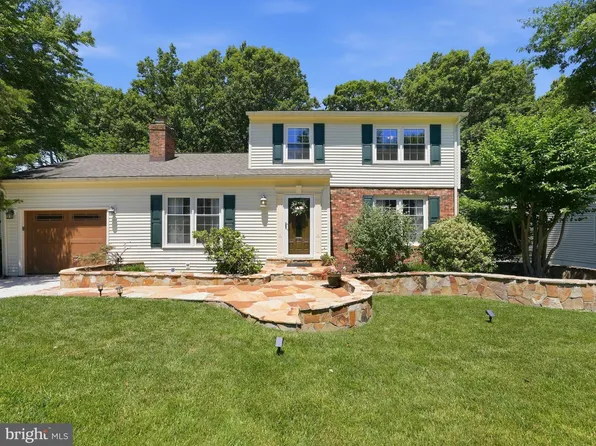 12036 Willowood Dr, Woodbridge, VA 22192