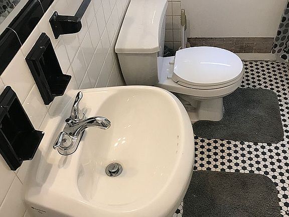 5th image of 847 Niagara Falls Blvd