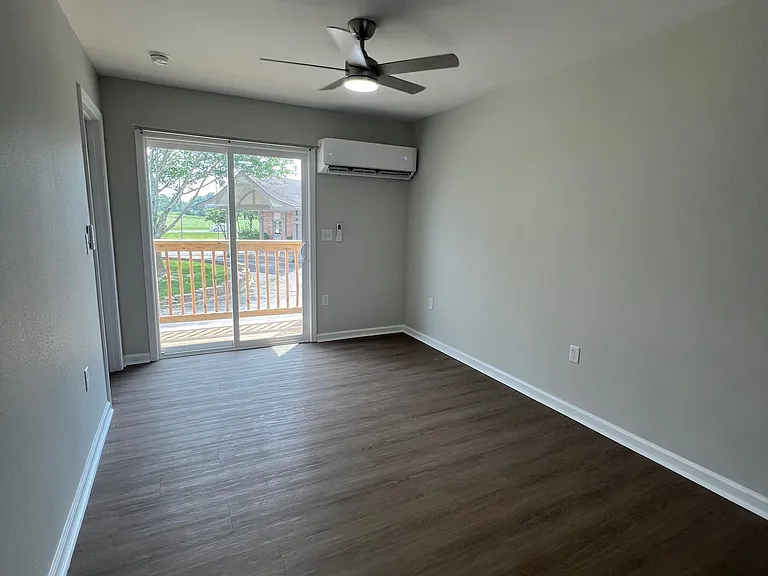 1106 S Mitchell St — Photo 13