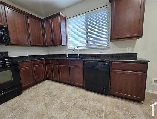 4504 Cormorant Dr — Photo 11