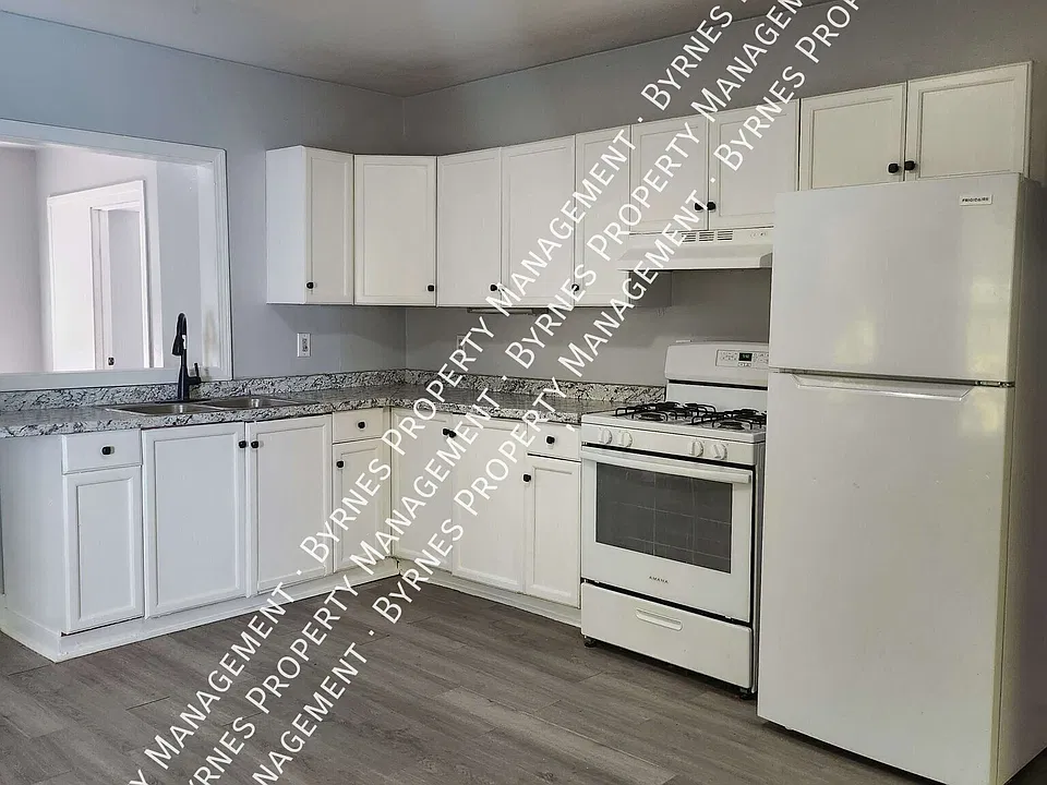 153 Cliff St #2