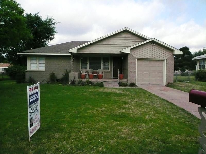 1st image of 726 NW 32nd St