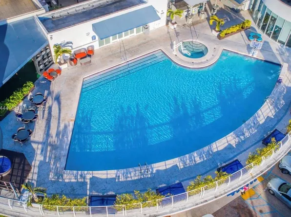 1750 NW 107th Ave, Miami, FL