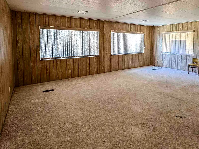 1270 Kingslane Ct — Photo 7