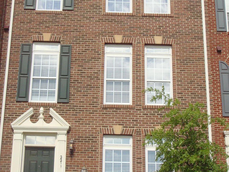 1st image of 2211 Potomac Club Pkwy #25
