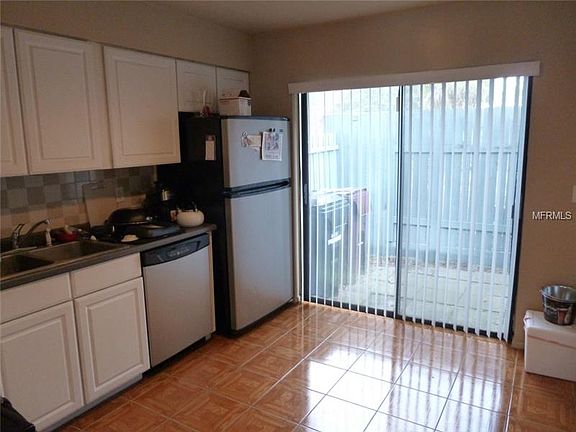 2nd image of 4900 Barcelona St