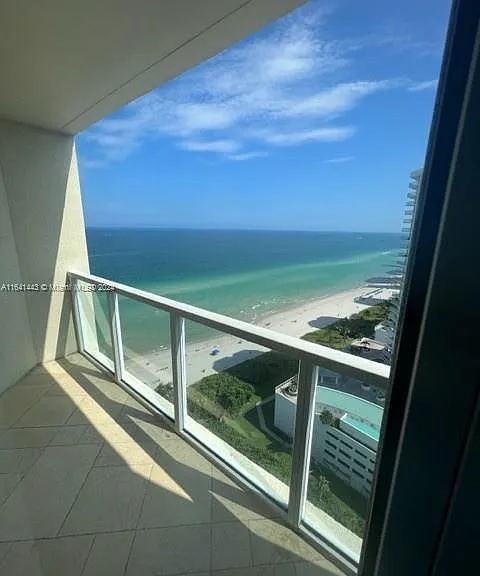 16699 Collins Ave #2409 — Photo 5