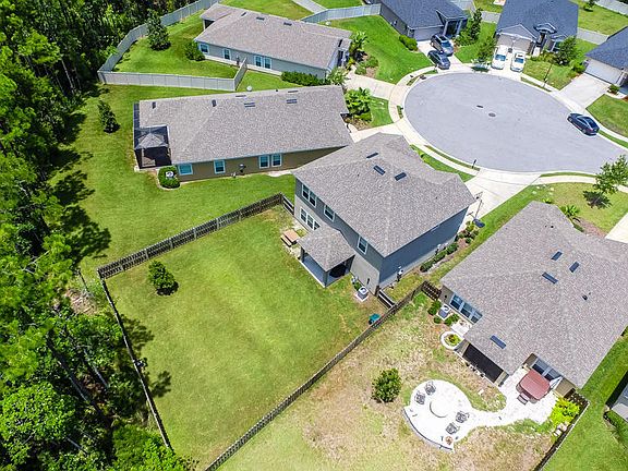 3rd image of 83 Wayside Ln
