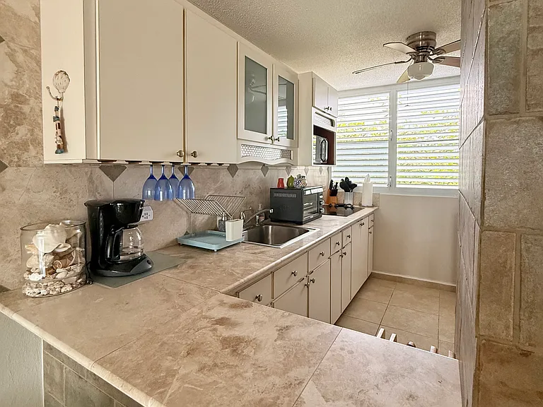 Ocean Dr #B-4 — Photo 11