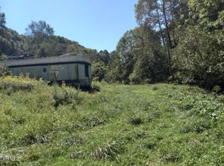 1121 Miner Rd, Pound, VA 24279