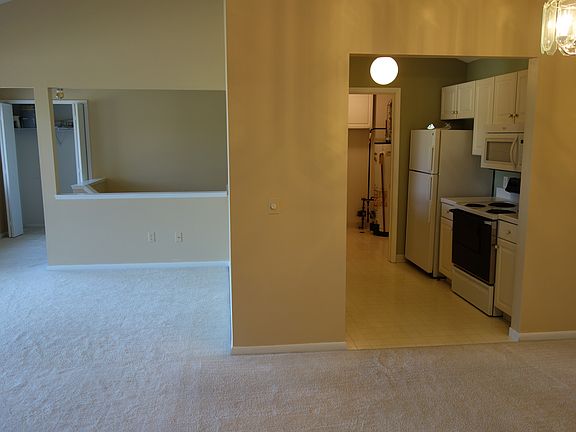 2nd image of 7107 Village Dr Unit 7107