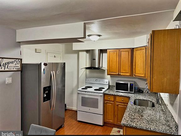 5th image of 6732 Montgomery Ave