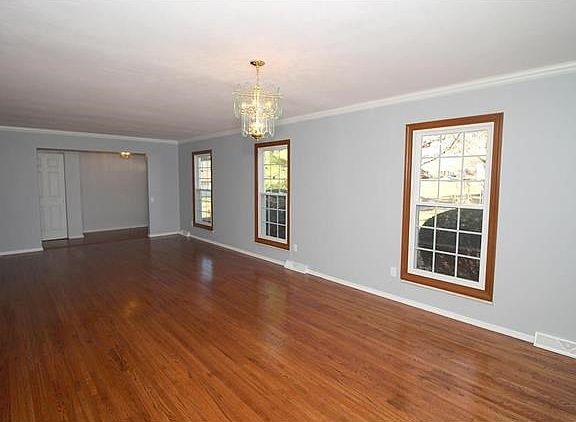 4th image of 4781 Stanhope Dr