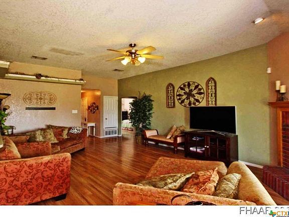 2nd image of 3908 Mustang Dr