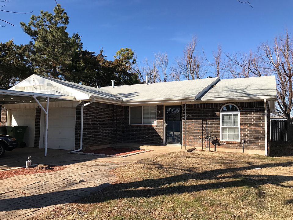 1st image of 215 Choctaw Pl