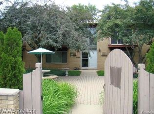 2655 E Maple Rd APT 5, Birmingham, MI 48009