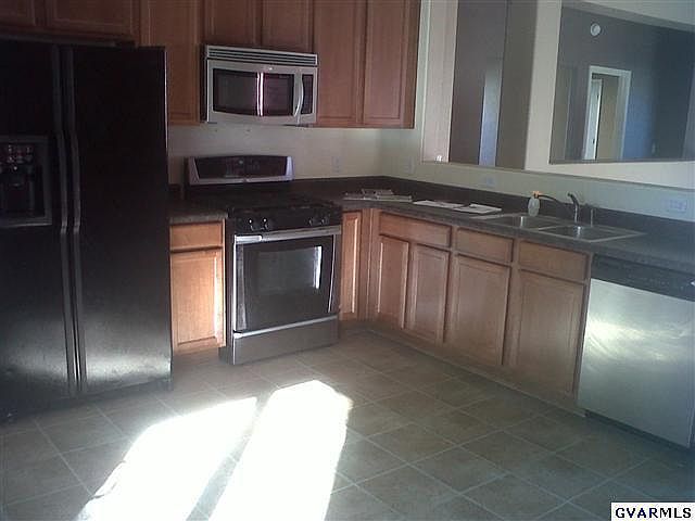 2nd image of 1093 SW Calle Del Libro Dorado