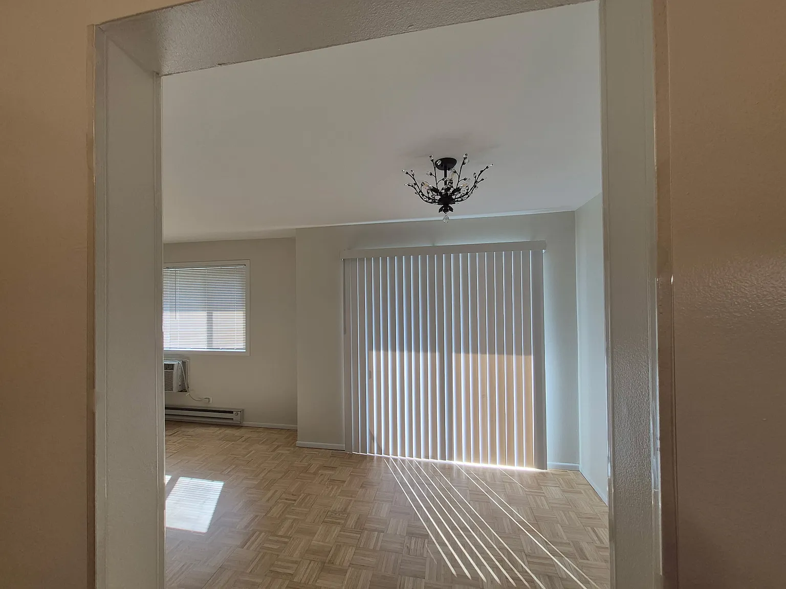 2 bed, 1.5 bath, 1022 sqft, $1,980 — Photo 2