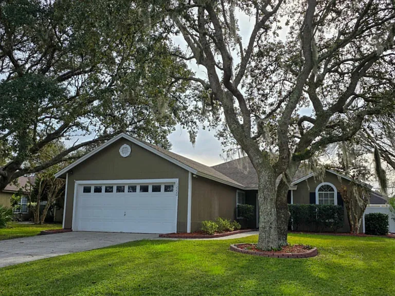 12220 Footpath Ln — Photo 1