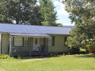 317 Broomstraw Ridge Rd, Jumping Branch, WV 25969