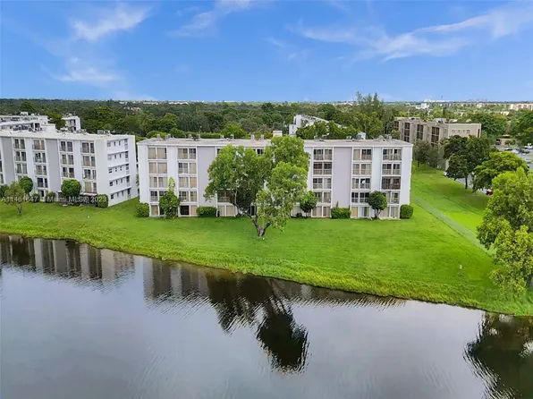 8560 N Sherman Cir APT 403, Hollywood, FL 33025