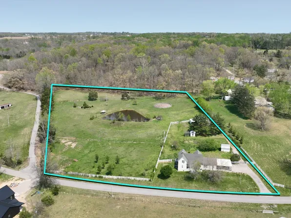 365 Martin Rd, Portland, TN 37148