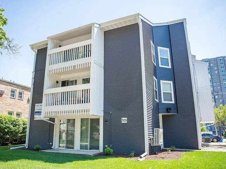 309 E White St — Photo 13