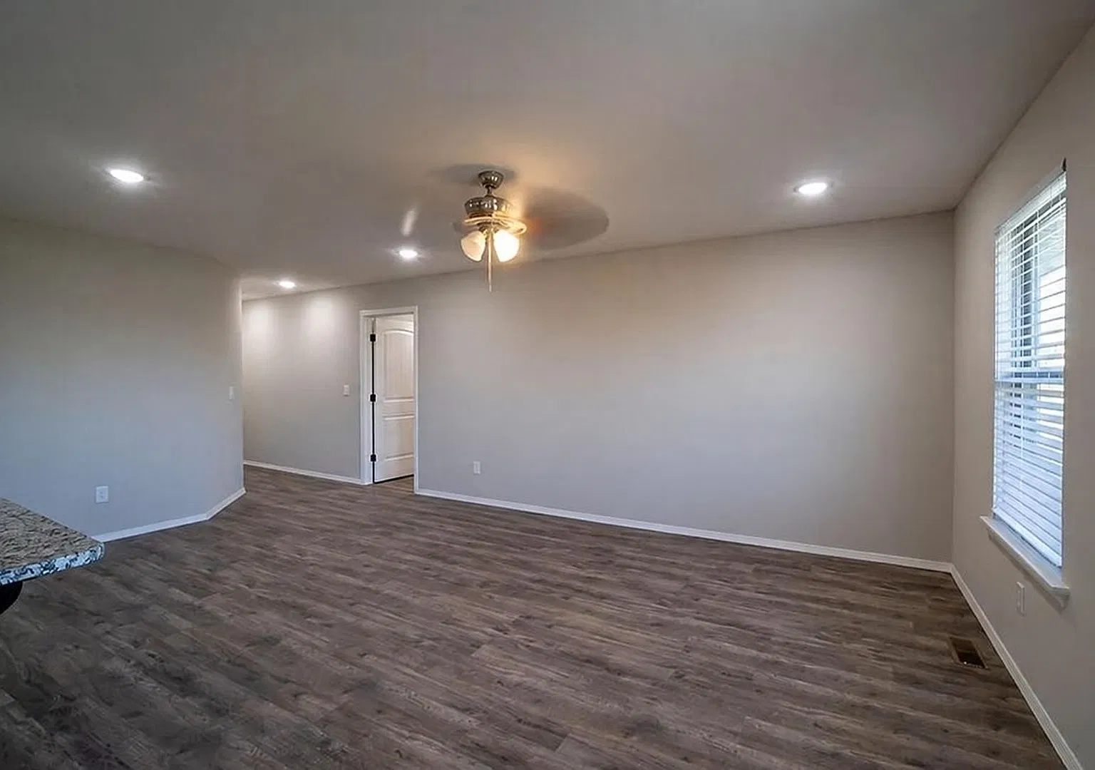 Comfy 3-bedroom, 2-bath home — Photo 4