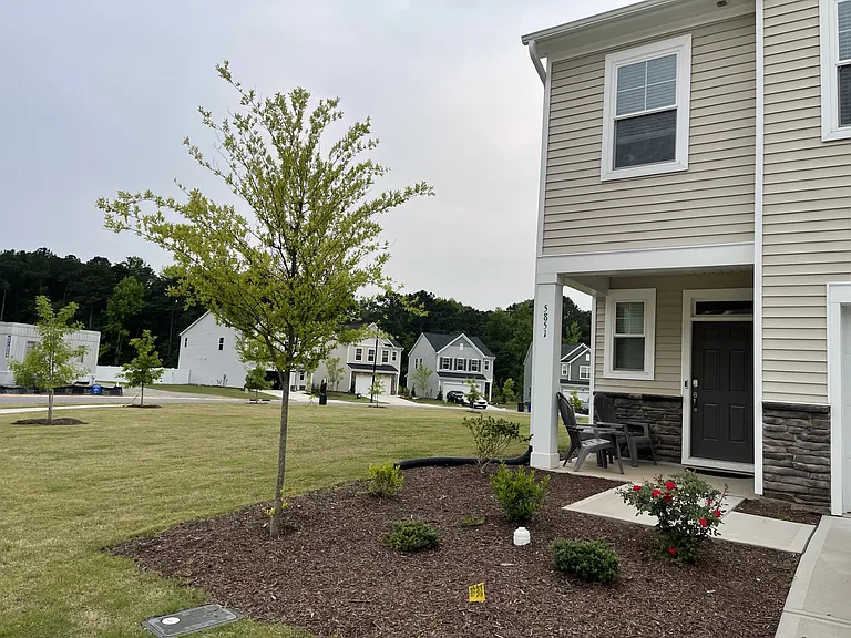 5851 Woodlawn Dr — Photo 3