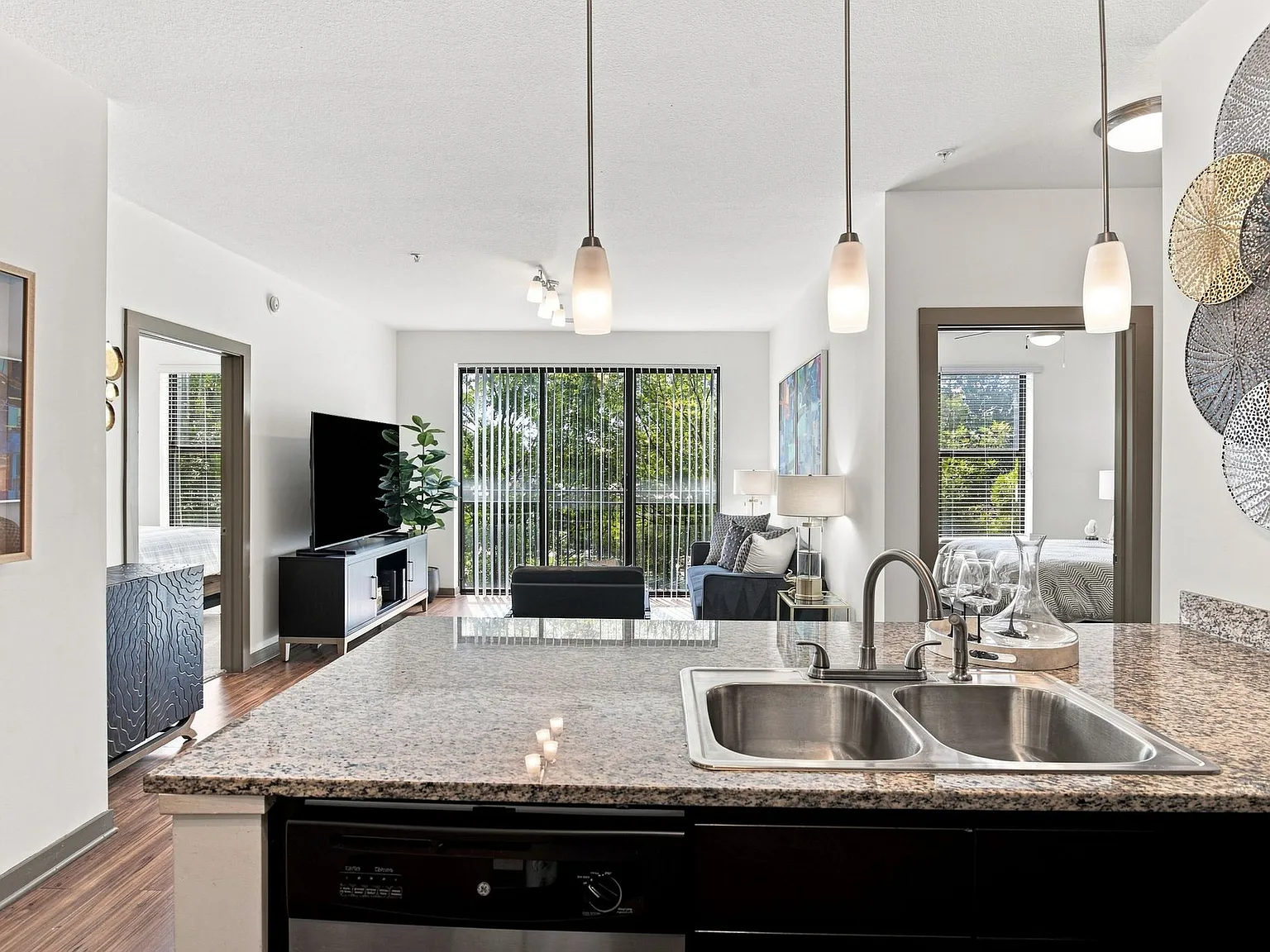 2700 Capitol Park — Photo 4