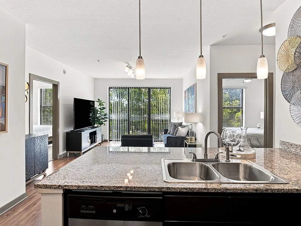 2700 Capitol Park
