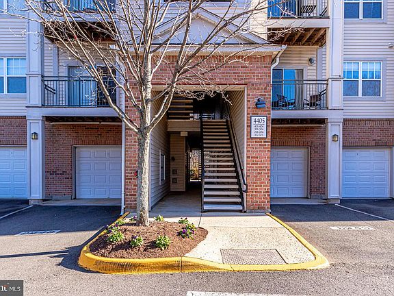 3rd image of 4405 Weatherington Ln Unit 204