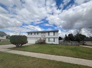 318 7th St, Perry, IA 50220