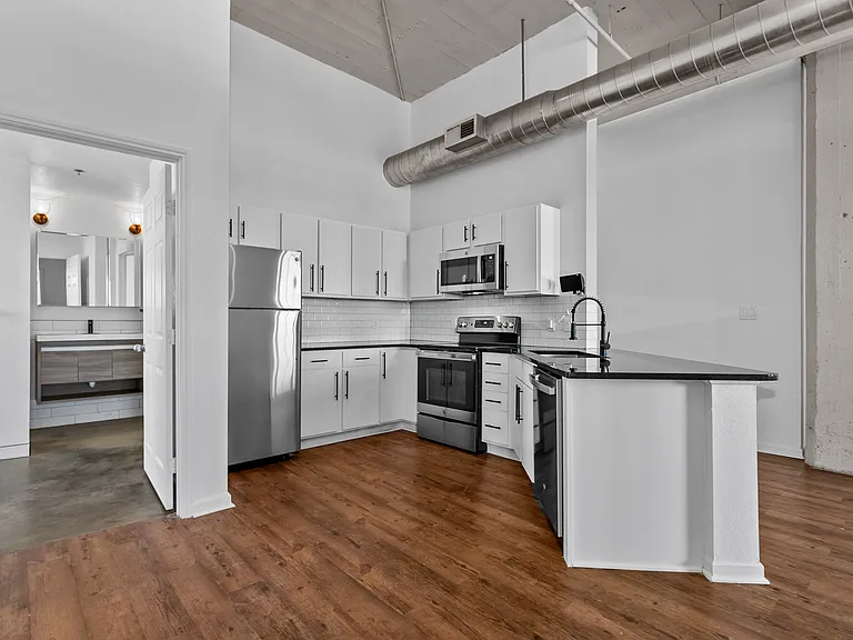 West Seventh - Kitchen