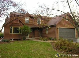 1133 Emerald Dr, Hartford, WI 53027