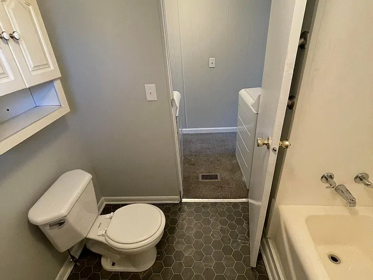 60 Circle Dr — Photo 12
