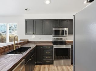 2830 Happy Ln, Anchorage, AK 99507