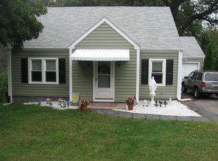 688 Old Town Rd, Trumbull, CT 06611