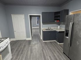 21 Strong Pl, Cohoes, NY