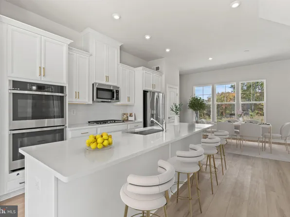 18343 Moss Garden Rd, Dumfries, VA 22026