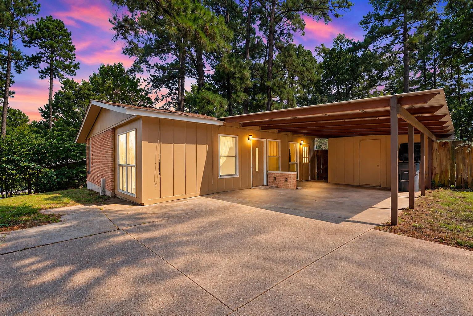 3 bed, 994 sqft, $1,400 — Photo 1