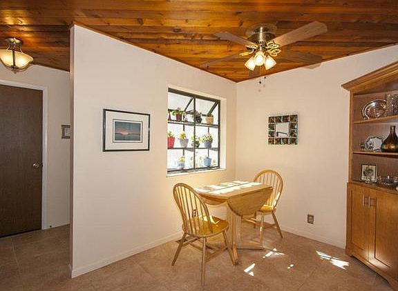 4th image of 2045 Falling Brook Dr