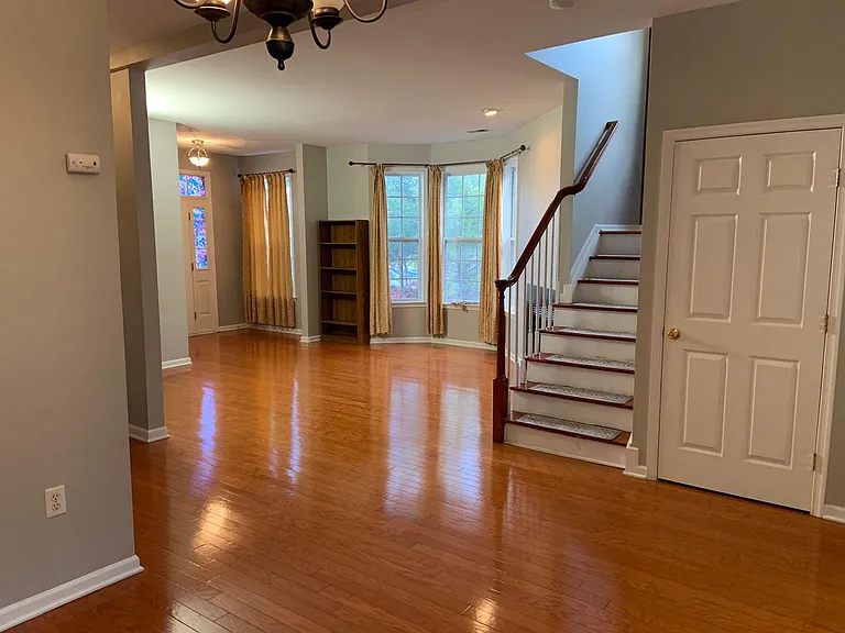 19 Shelley Cir — Photo 4