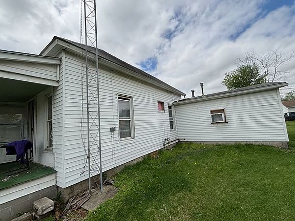 3rd image of 403 S Victor St