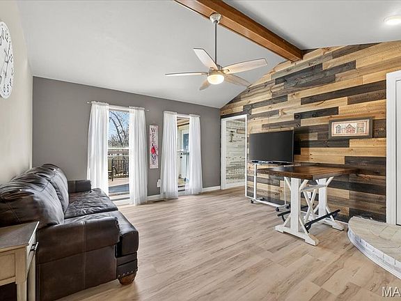 5th image of 166 Shady Creek Ln