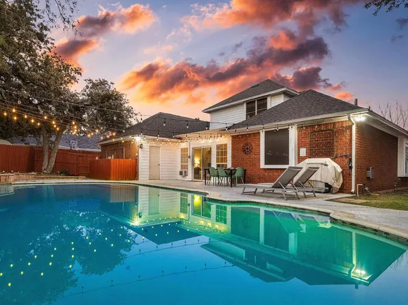 7701 Ridgeway Ct, North Richland Hills, TX 76182