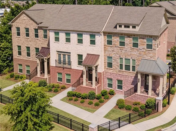 352 Provenance Dr, Sandy Springs, GA 30328