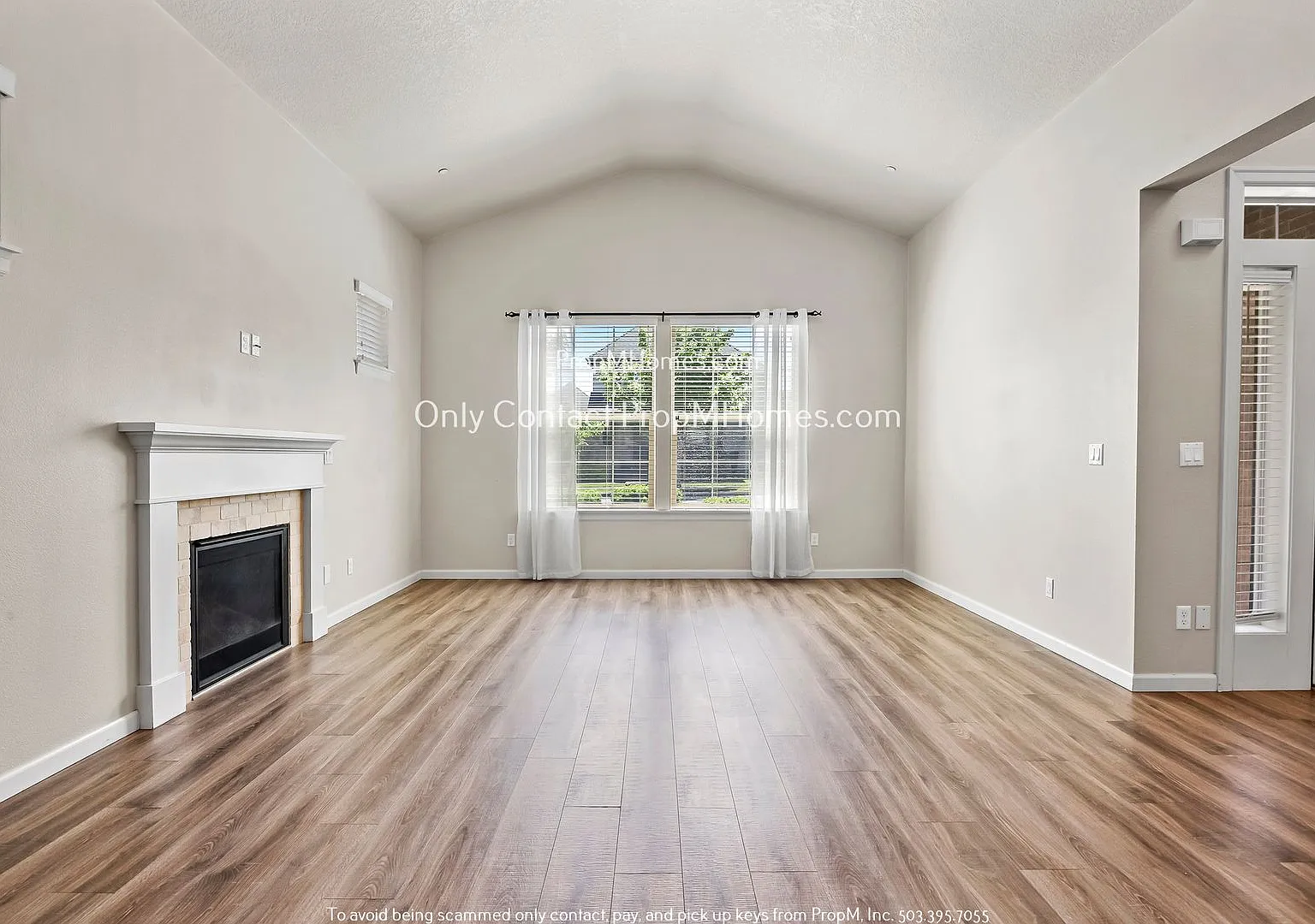 Beautiful Villebois Home - 3 Bedrooms + Bonus Room! — Photo 3