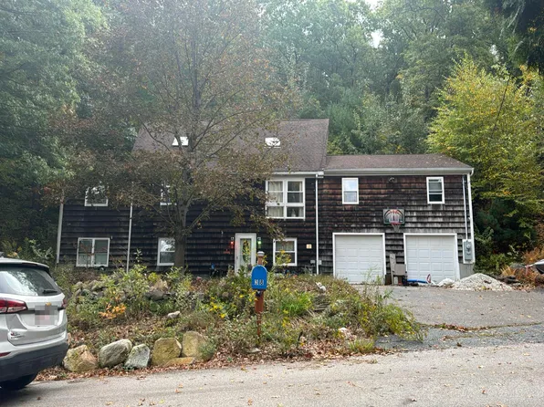 38 Dudley St, Woonsocket, RI 02895